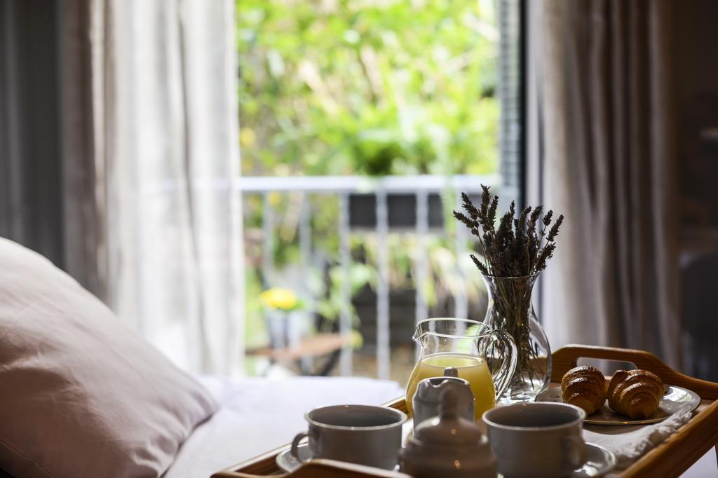 Your "Home Away From Home" In Acropolis Афины Экстерьер фото