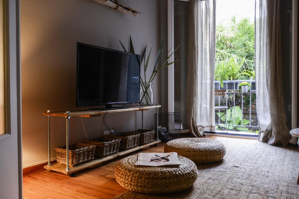 Your "Home Away From Home" In Acropolis Афины Экстерьер фото